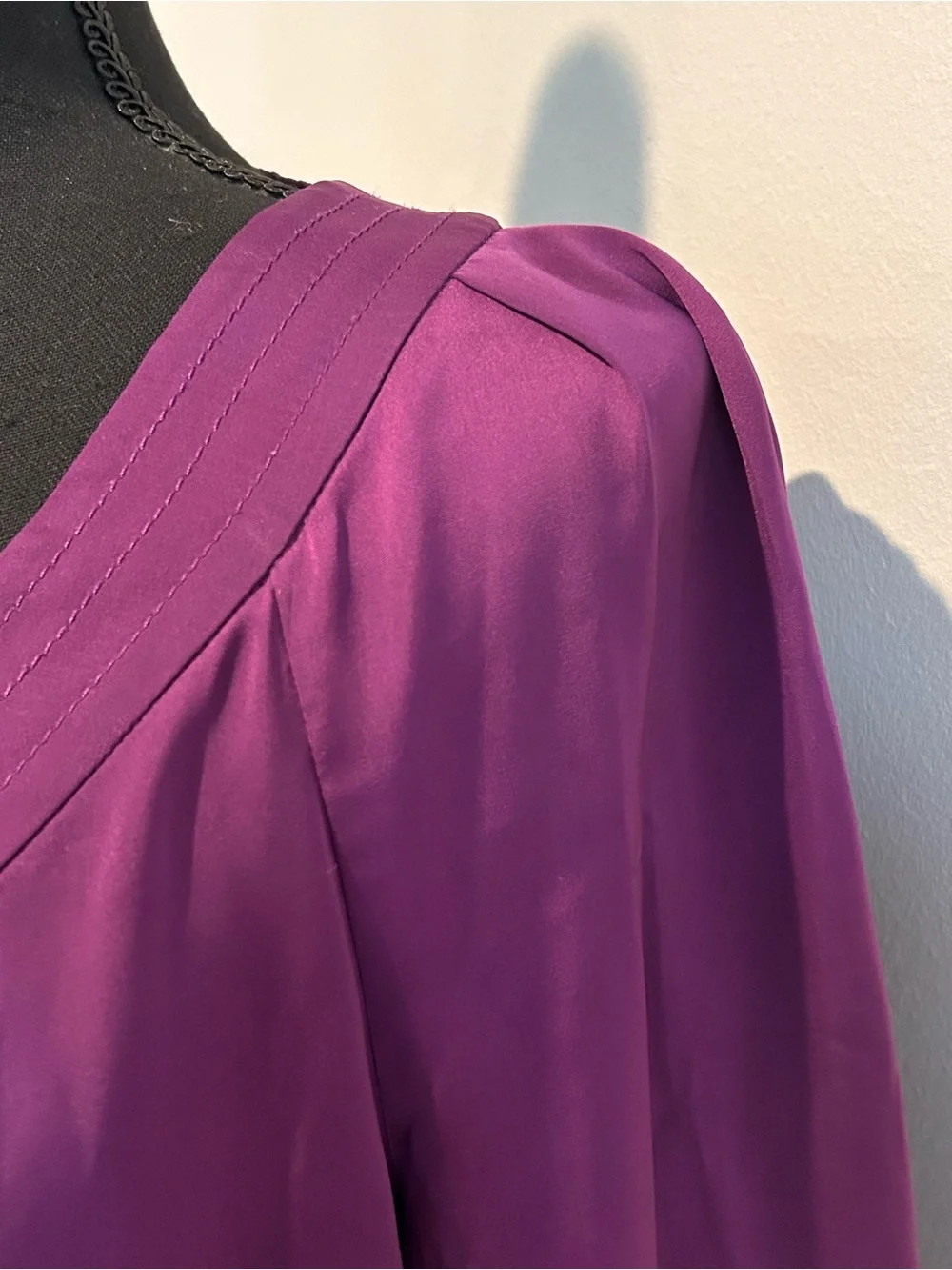 Banana Republic Satin V-Neck Blouse — Purple Size M